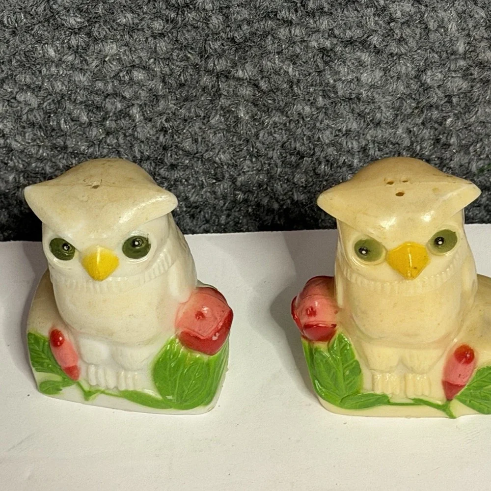 Vintage Yellow Plastic Owl Salt and Pepper Shakers Hong Kong 3